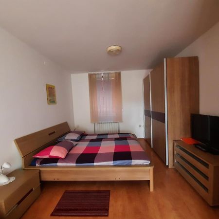 Rooms & Apartment Čehovin Postojna Buitenkant foto