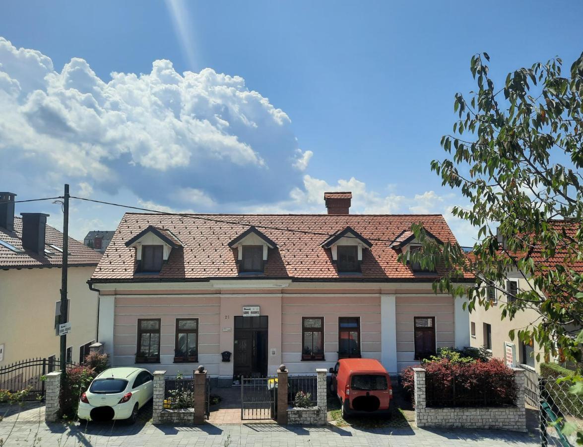 Rooms & Apartment Čehovin Postojna Buitenkant foto