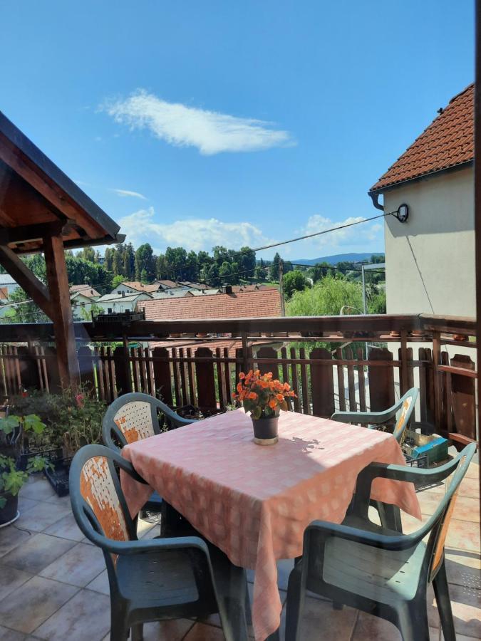 Rooms & Apartment Čehovin Postojna Buitenkant foto