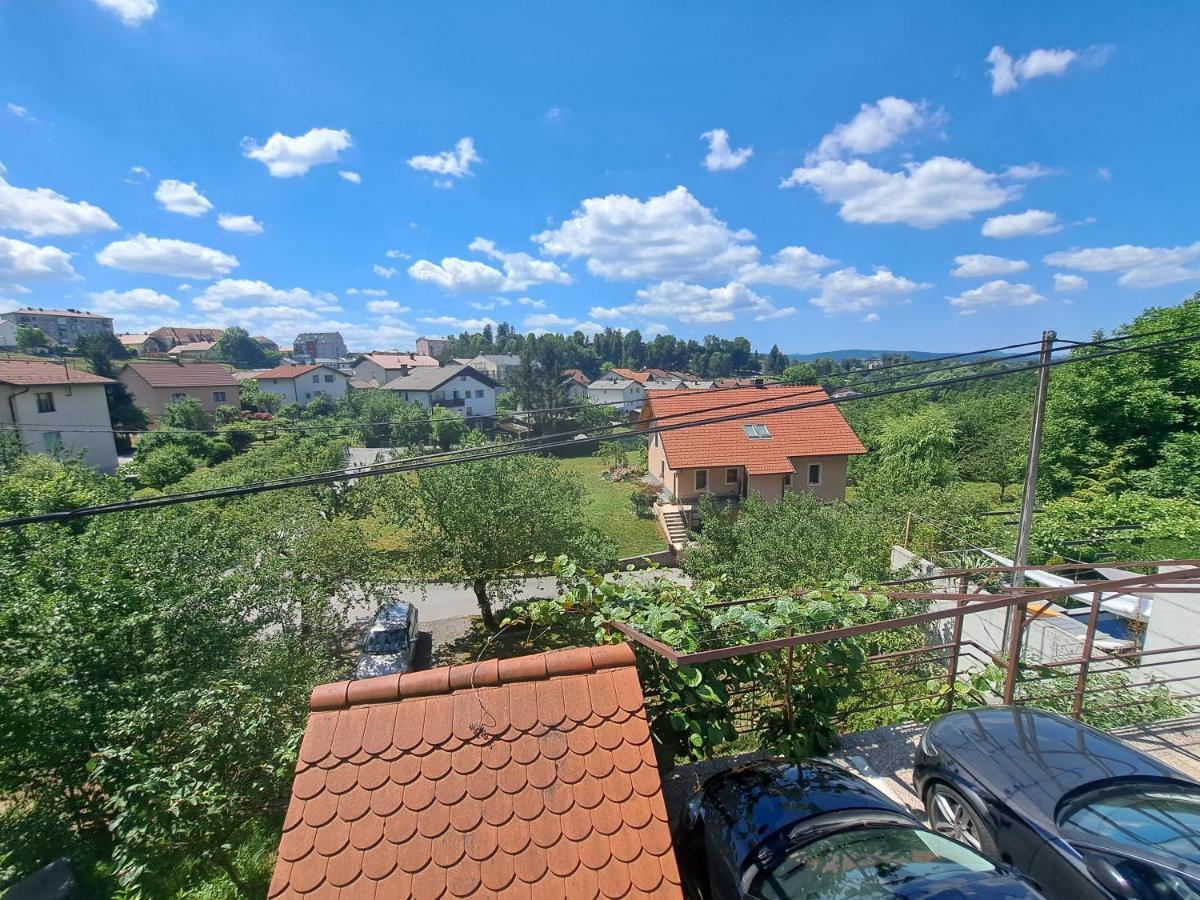 Rooms & Apartment Čehovin Postojna Buitenkant foto