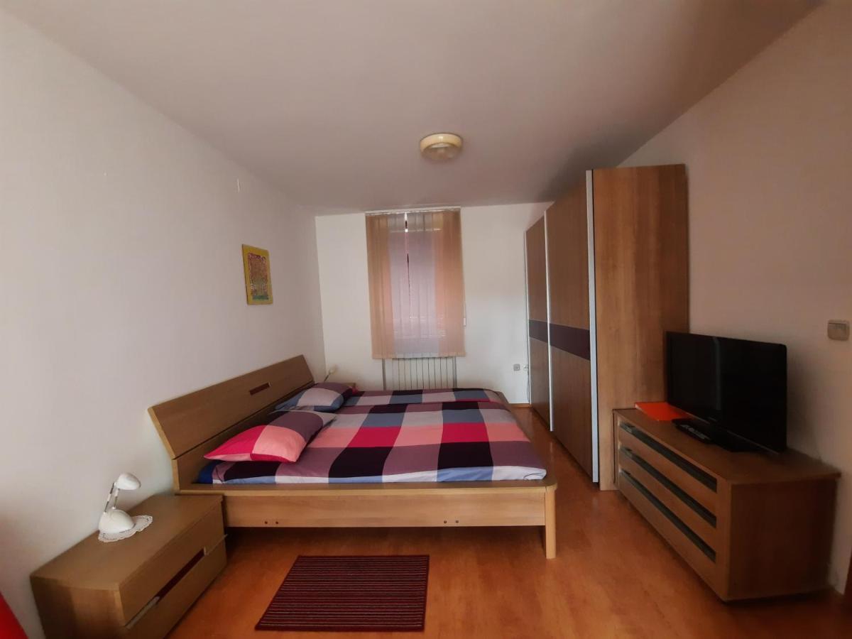 Rooms & Apartment Čehovin Postojna Buitenkant foto