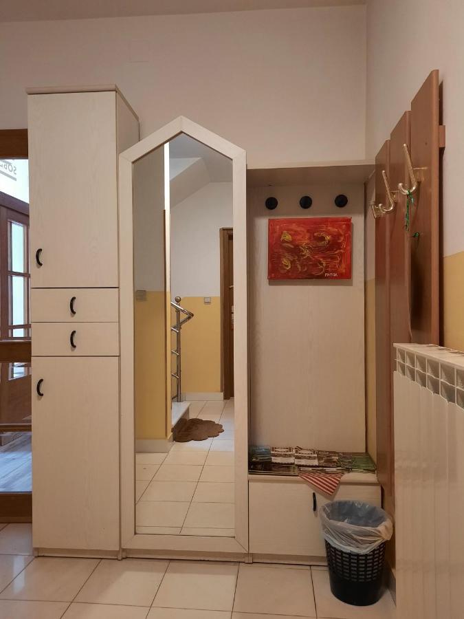 Rooms & Apartment Čehovin Postojna Buitenkant foto