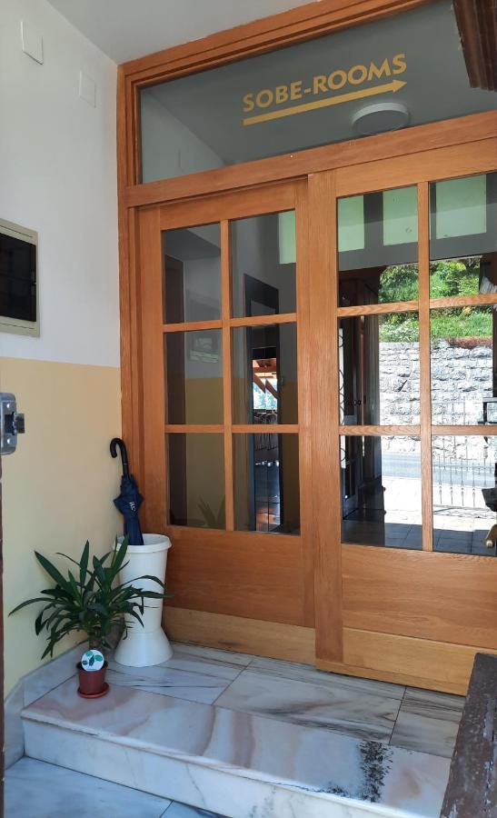 Rooms & Apartment Čehovin Postojna Buitenkant foto